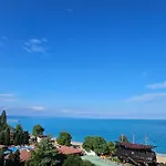 превъзходен къщата на мечтите-златни пясъци на първа линия Appartamento
