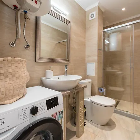 Golden Sands Apartment דירה *